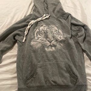 Tiger pull over hoodie